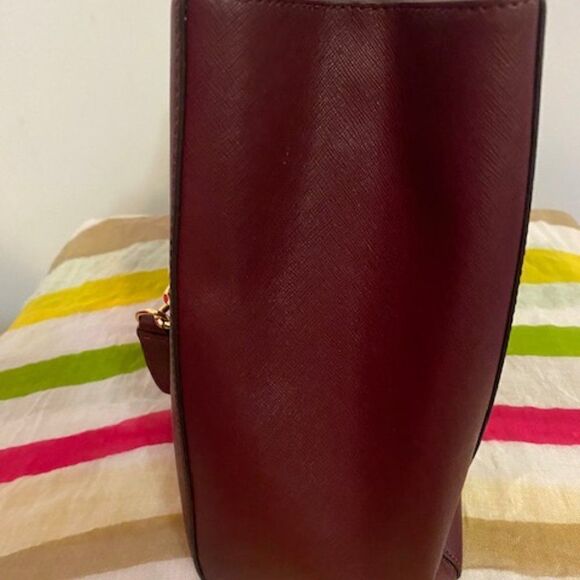 Michael Michael Kors Large East West Susannah Leather tote in Merlot - Picture 4 of 9